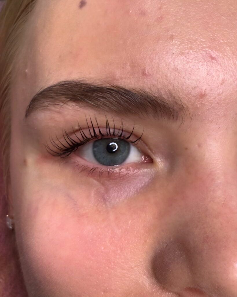 Lash lift - Blushingtonissa